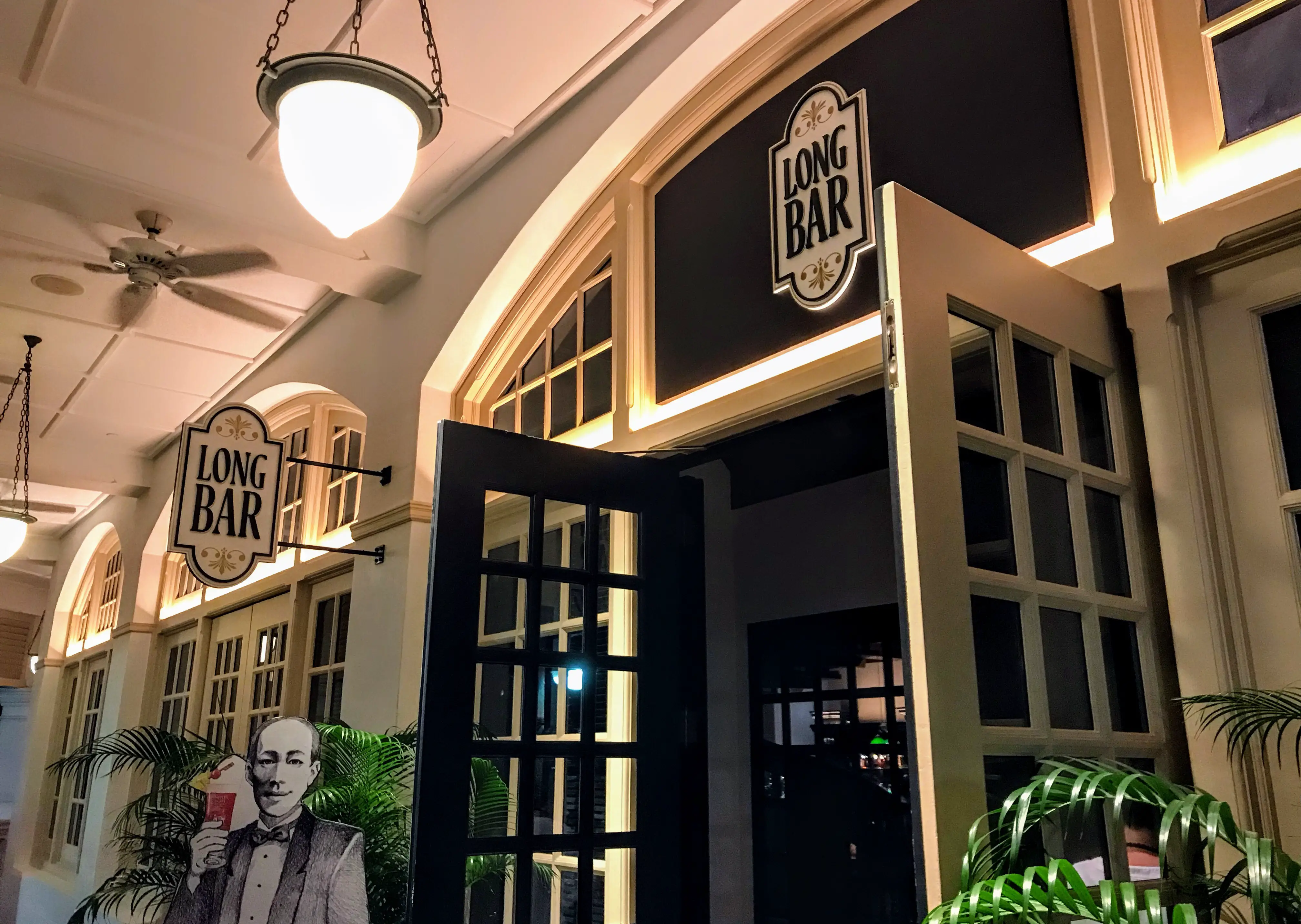 Long Bar, Raffles Hotel, Singapore 