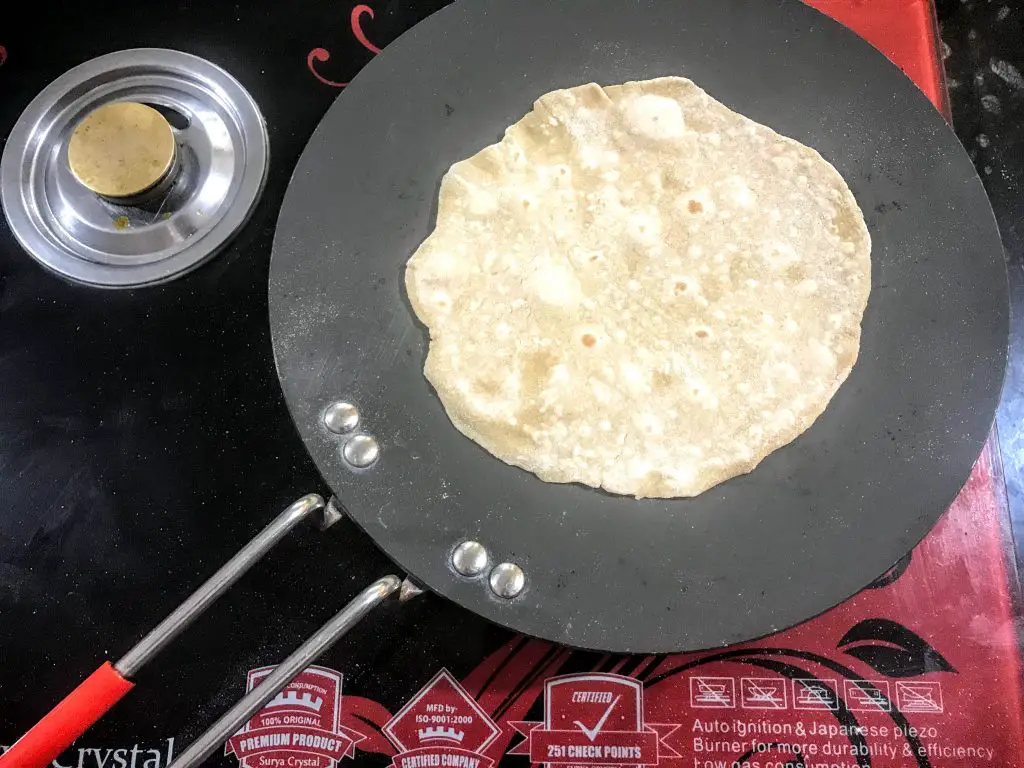 Cooking chapati, Goa