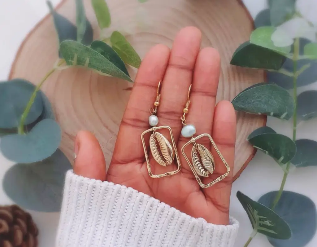 Shell earrings, Asa Art Shop, Etsy