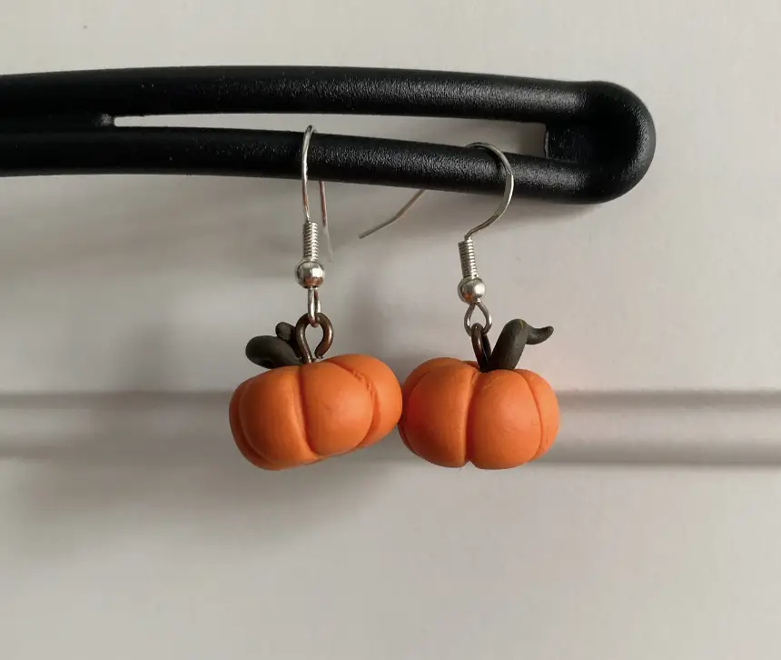 Pumpkin earrings, DaintyFungi, Etsy